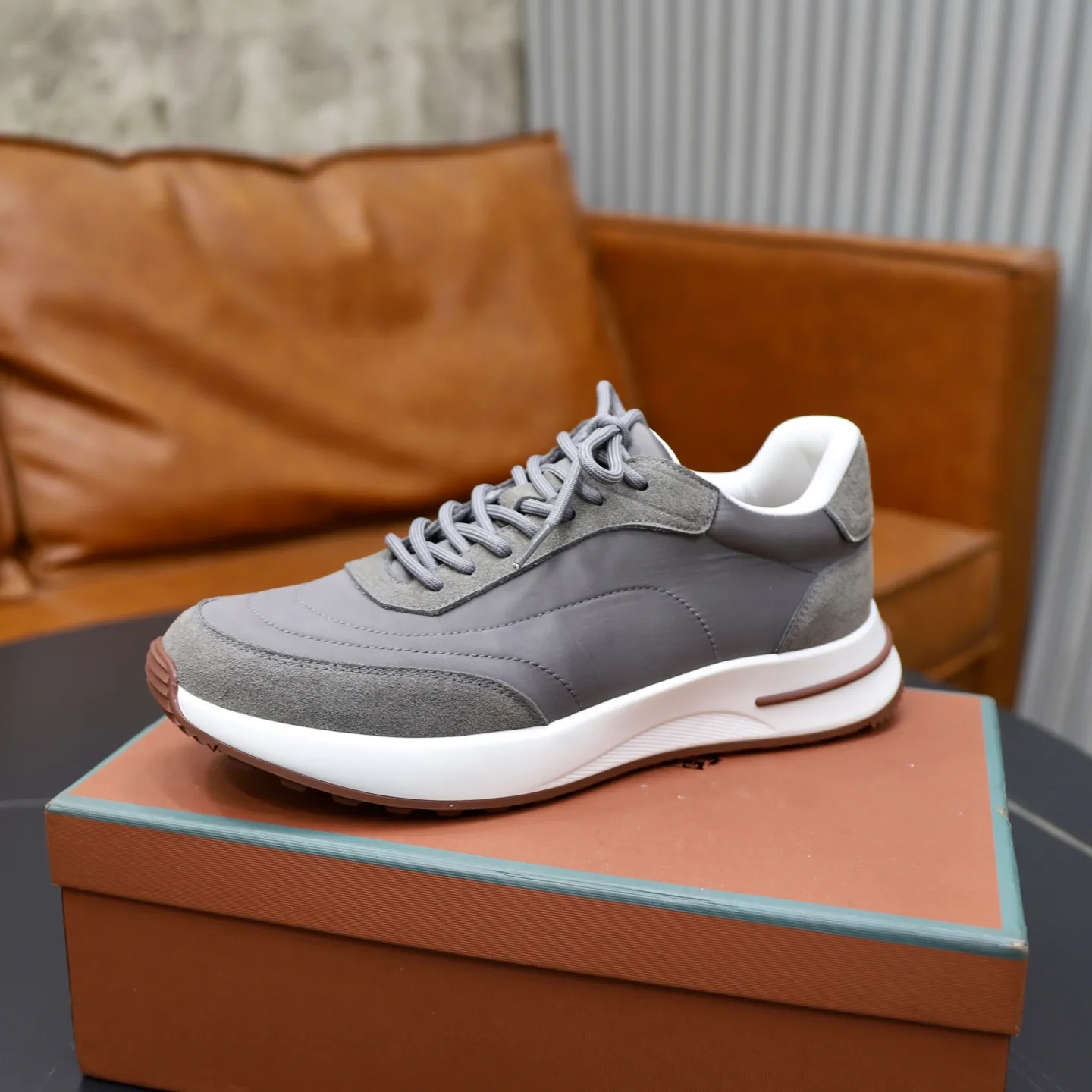 Ex-factory price: 462💰Loropiana LP men's shoes ♞size; 38-44 "45. Customized" original leather splicing. It is really easy to wear, lazy, relaxed, casual, perfect comfort, and there are many color choices, and they all look good with clothes. Is it true that Loropiana can bring social value? “Loropiana is the best thing money can buy”